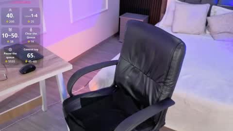 Siena Rosewood online show from March 17, 3:22 am