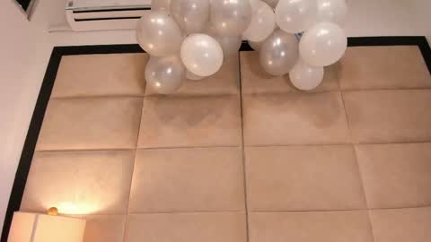 SIENA STONE online show from September 28, 6:50 pm