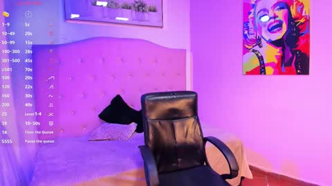 SIENNA  online show from March 9, 12:32 pm