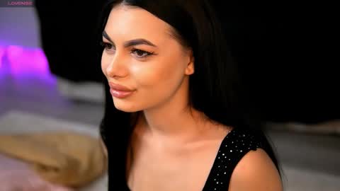 Snapshot of sierravyx chatting on October 21, 10:31 am Maria online show from October 21, 10:31 am