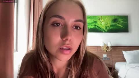 You fav Miss Si online show from February 7, 6:27 am