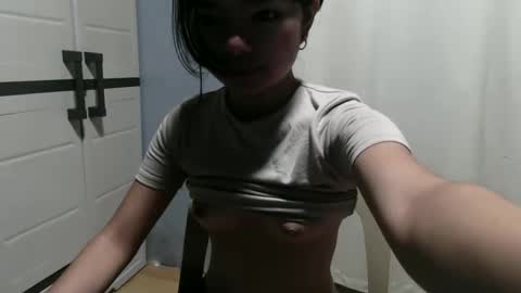 silkykitten_ online show from November 25, 7:01 pm