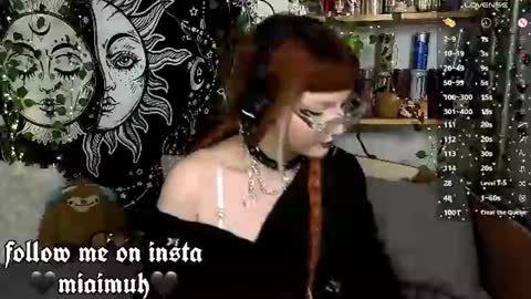 Mia online show from July 24, 9:34 pm