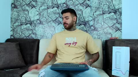 silavno online show from December 14, 2:33 am