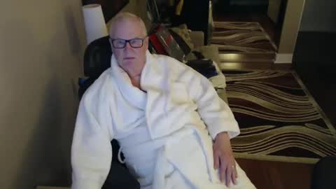 silverfox online show from February 9, 7:05 am