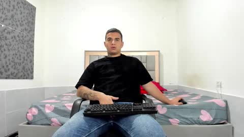 SIMON KELER online show from December 13, 10:27 pm