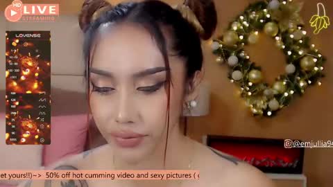     online show from December 6, 8:12 pm