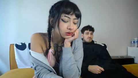 Snapshot of simur_sahso chatting on October 14, 12:30 pm Sofi wed. - sat. 11am - 11 pm and Santi with Sofi sun.. - tue. 11 am - 5 pm  europe online show from October 14, 12:30 pm