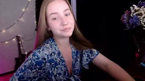 Sindi online show from August 9, 1:49 pm