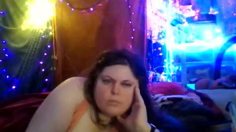 Siofra online show from December 17, 2:07 am