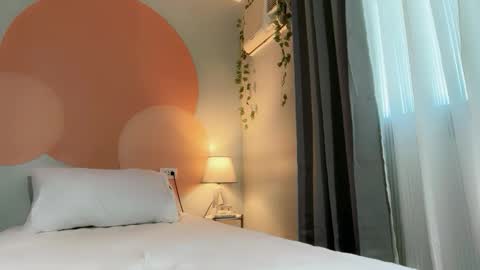 siomairiceee online show from March 25, 7:37 am