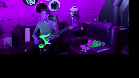 Snapshot of siphonophorstrings chatting on November 2, 12:32 am Dustbunnyfoofoo online show from November 2, 12:32 am