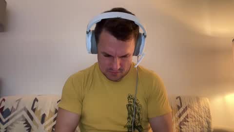 Snapshot of sirbubblesworth chatting on February 19, 7:16 pm sirbubblesworth online show from February 19, 7:16 pm