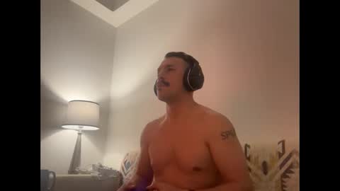 Snapshot of sirbubblesworth chatting on September 17, 1:53 am sirbubblesworth online show from September 17, 1:53 am