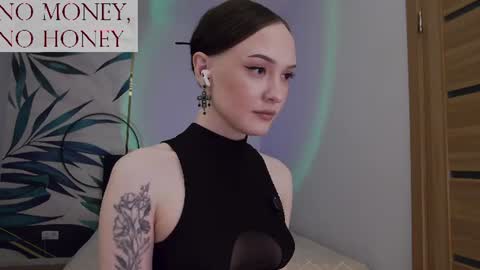 Goddess Sirena online show from July 21, 10:45 pm