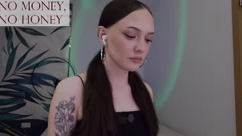 Goddess Sirena online show from June 29, 6:07 pm