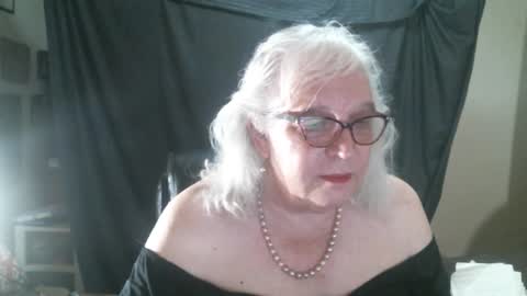 Sissy Diane online show from October 28, 11:39 pm