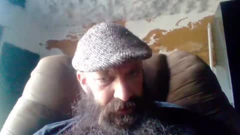 sitonmybeardxxx online show from June 12, 8:41 pm