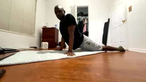 SIXFOOTFOURNINE online show from April 18, 2:13 am