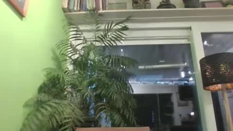 sixten19795 online show from December 17, 7:48 am