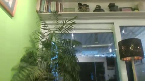 sixten19795 online show from December 18, 7:58 am