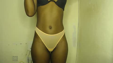 sizzly_ass online show from April 9, 6:19 am