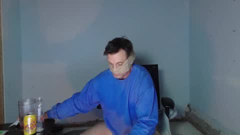 Snapshot of sizzzlenomics chatting on December 26, 1:07 am SIZZZLENOMICS online show from December 26, 1:07 am