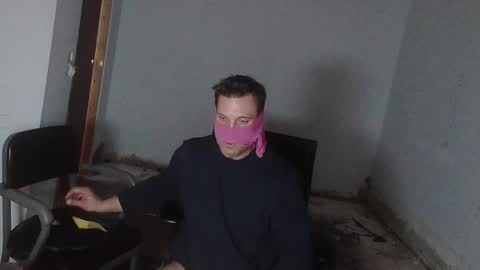 Snapshot of sizzzlenomics chatting on February 17, 12:32 am SIZZZLENOMICS online show from February 17, 12:32 am