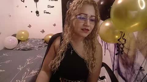 SKARLETH online show from November 5, 4:47 am