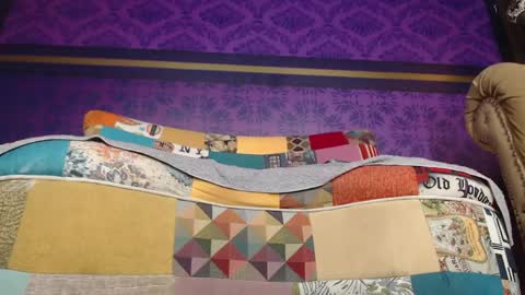 skarlettbarnes online show from April 14, 12:30 pm