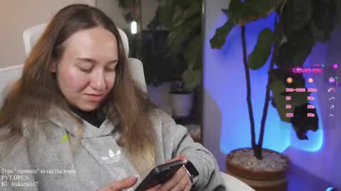 Im Scarlett  ONLINE  5pm-10pm NYC time  online show from March 5, 3:40 am