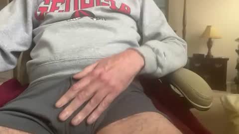 Snapshot of skeet46 chatting on January 11, 8:21 pm skeet46 online show from January 11, 8:21 pm