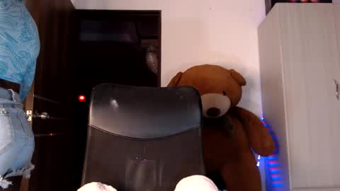 jesica online show from April 1, 3:40 am