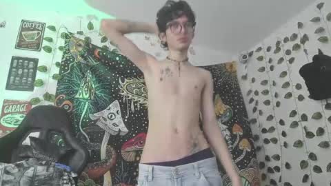 skiny_dann online show from April 18, 4:47 am