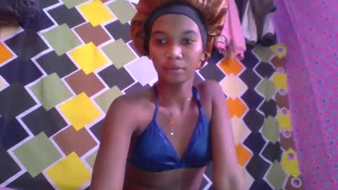 skinygirl2 online show from June 9, 7:30 am