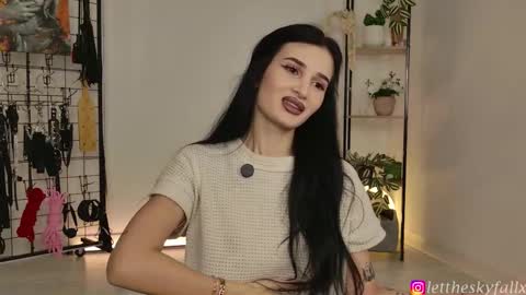 Eliza online show from March 20, 10:59 pm