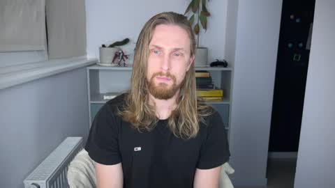 Snapshot of sky_guy25 chatting on October 30, 9:48 pm sky_guy25 online show from October 30, 9:48 pm