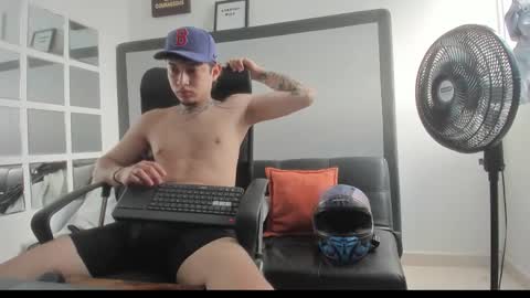 sky_wild online show from November 2, 8:53 pm