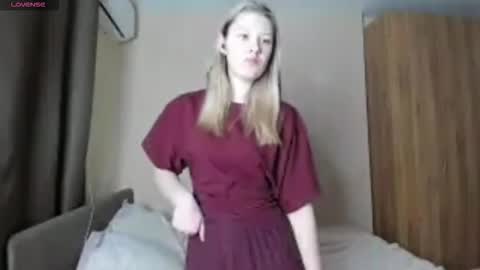 skyedavis online show from February 1, 8:06 pm