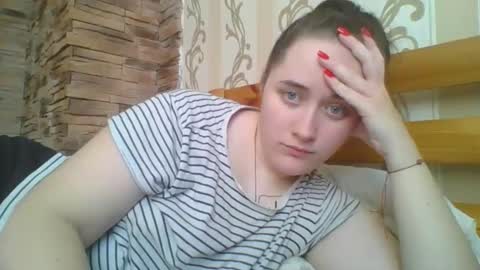 skyressie333 online show from January 12, 10:55 am