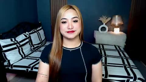 Queen Cyrine online show from June 17, 7:46 am