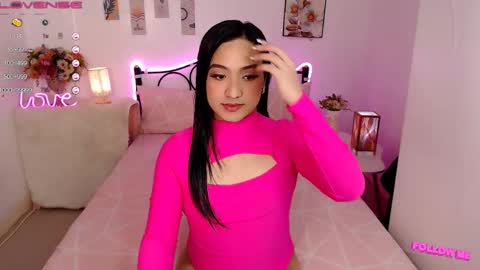 Queen Cyrine online show from March 9, 5:55 am