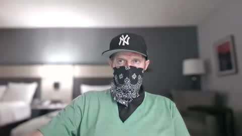 Slayerr331 online show from May 17, 7:17 am