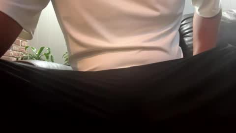 Snapshot of slick2285 chatting on September 15, 6:26 am slick2285 online show from September 15, 6:26 am