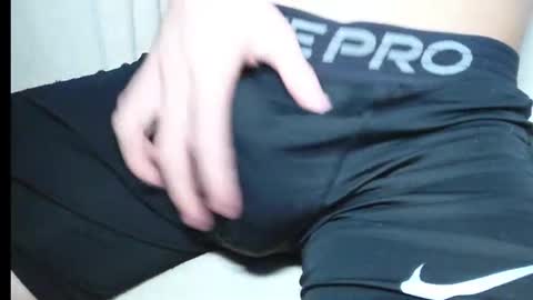 slimhungyvng online show from July 27, 6:27 pm