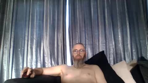 slutfucker20 online show from April 12, 7:12 am