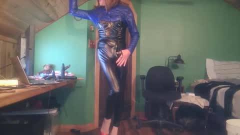 Snapshot of slutjennifertransxx chatting on September 21, 2:37 am slutjennifertransxx online show from September 21, 2:37 am