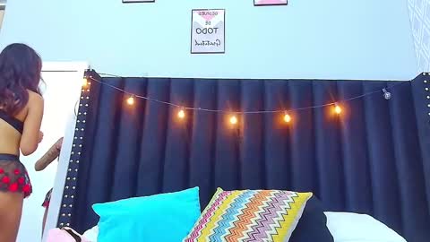 Snapshot of slutlittlecamila chatting on February 12, 3:07 am CAMILA  online show from February 12, 3:07 am