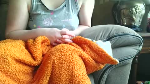 Slutty redhead3 online show from June 20, 11:33 pm