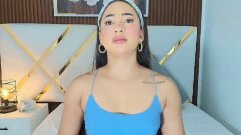 sluttyysucker_ online show from April 18, 12:18 pm